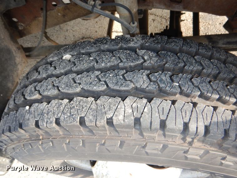 image for item DG4965 2004 Ford F350 Super Duty dump flatbed pickup truck