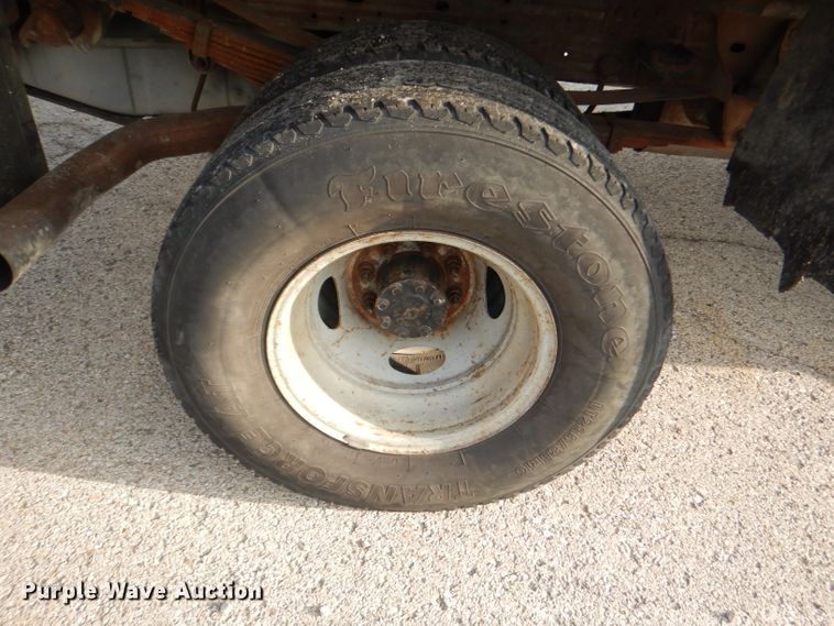 image for item DG4965 2004 Ford F350 Super Duty dump flatbed pickup truck