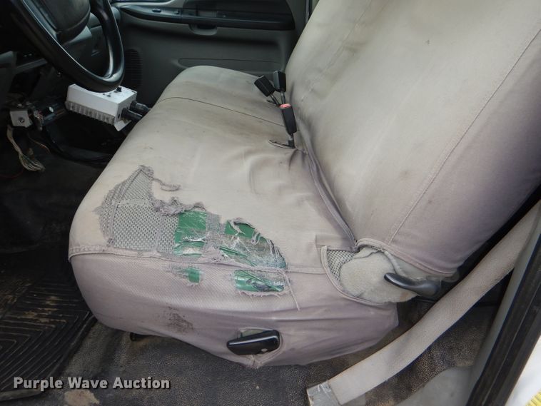 image for item DG4966 2006 Ford F350 Super Duty flatbed pickup truck