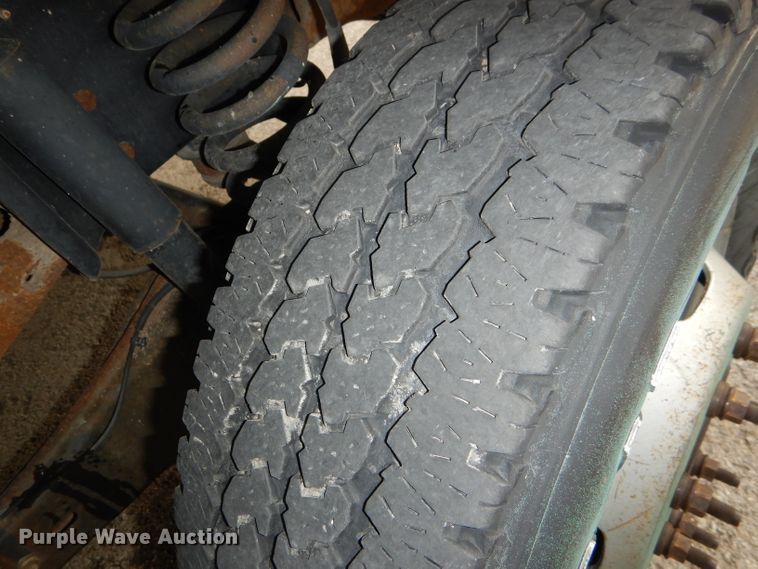 image for item DG4966 2006 Ford F350 Super Duty flatbed pickup truck