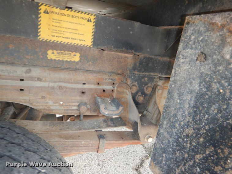 image for item DG4966 2006 Ford F350 Super Duty flatbed pickup truck