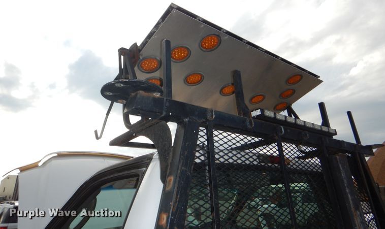 image for item DG4966 2006 Ford F350 Super Duty flatbed pickup truck