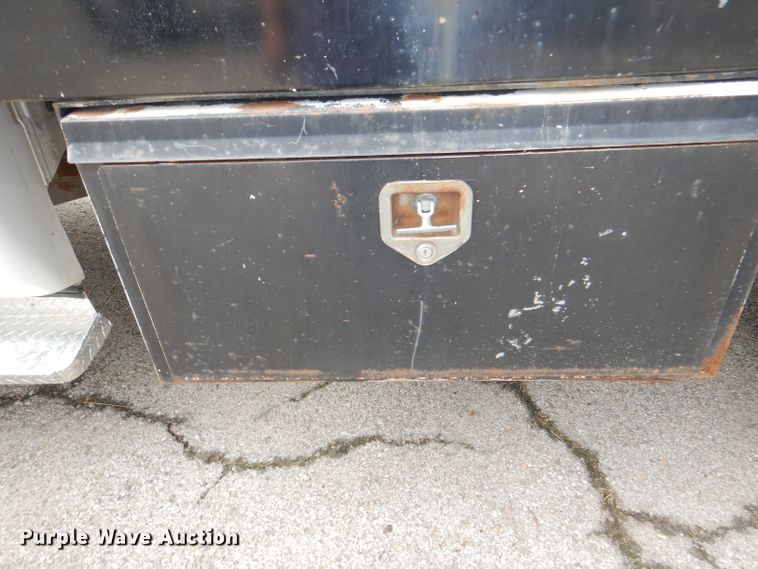 image for item DG4966 2006 Ford F350 Super Duty flatbed pickup truck