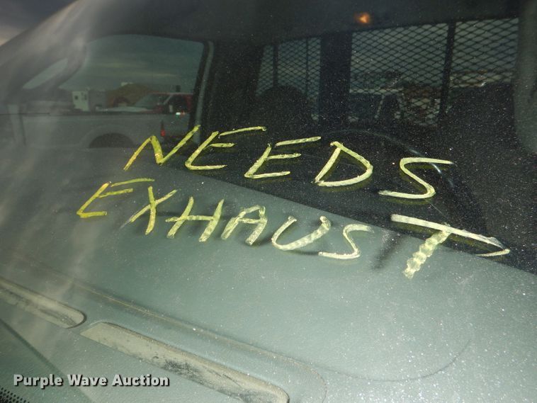 image for item DG4966 2006 Ford F350 Super Duty flatbed pickup truck