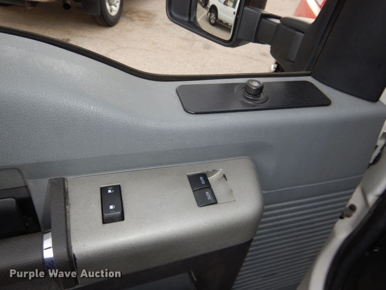 image for item DG4969 2016 Ford F250 Super Duty SuperCab utility pickup truck