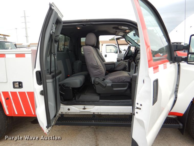 image for item DG4969 2016 Ford F250 Super Duty SuperCab utility pickup truck