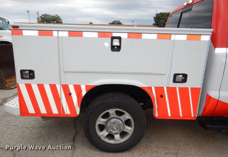 image for item DG4969 2016 Ford F250 Super Duty SuperCab utility pickup truck