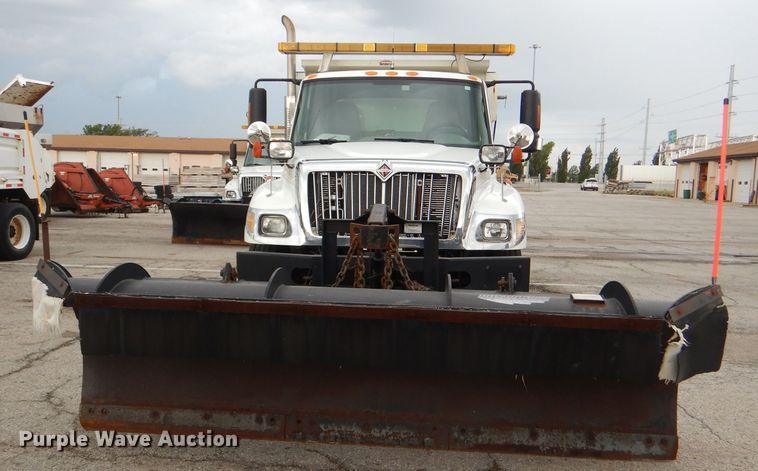 image for item DG4970 2007 International 7400 dump truck