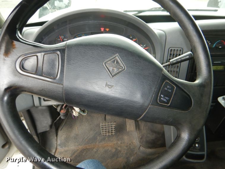 image for item DG4970 2007 International 7400 dump truck