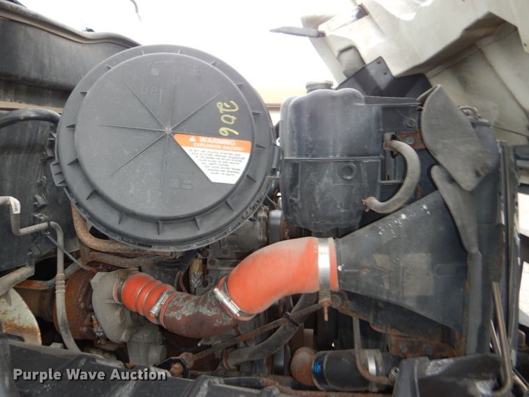 image for item DG4970 2007 International 7400 dump truck