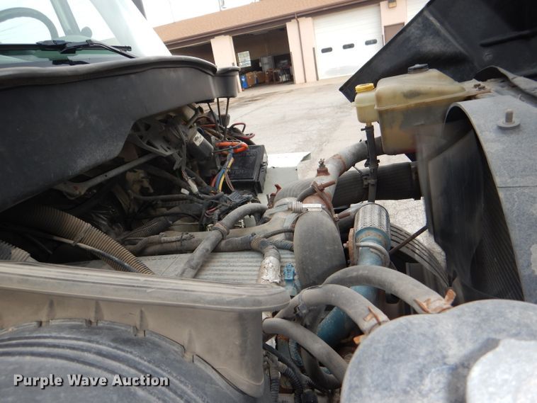 image for item DG4970 2007 International 7400 dump truck