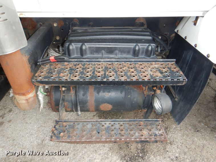 image for item DG4970 2007 International 7400 dump truck