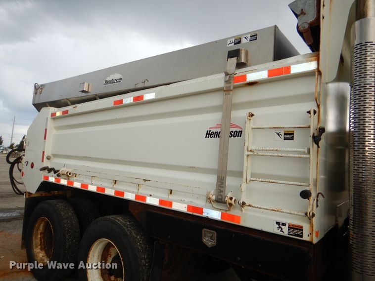 image for item DG4970 2007 International 7400 dump truck