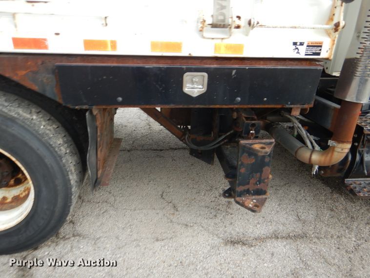 image for item DG4970 2007 International 7400 dump truck