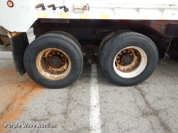 image for item DG4970 2007 International 7400 dump truck