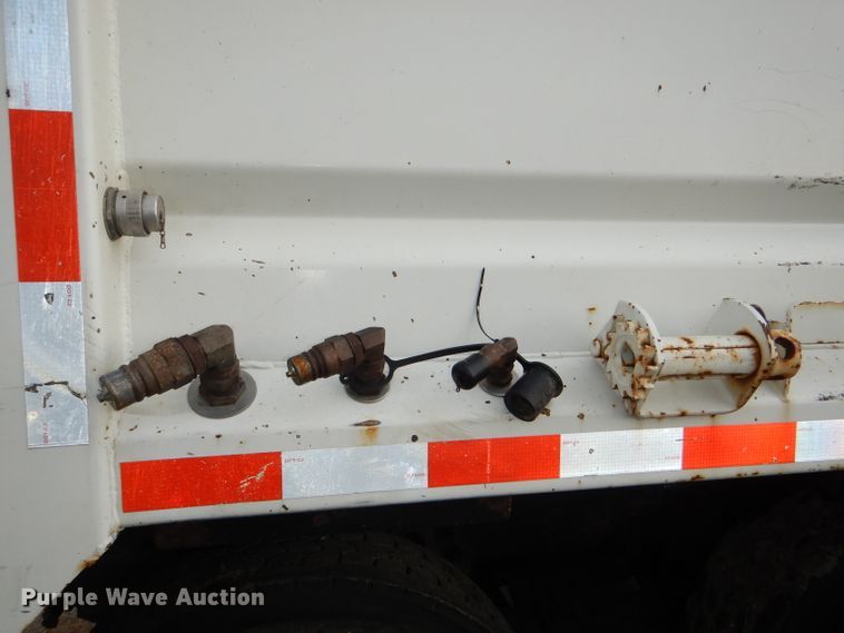 image for item DG4970 2007 International 7400 dump truck