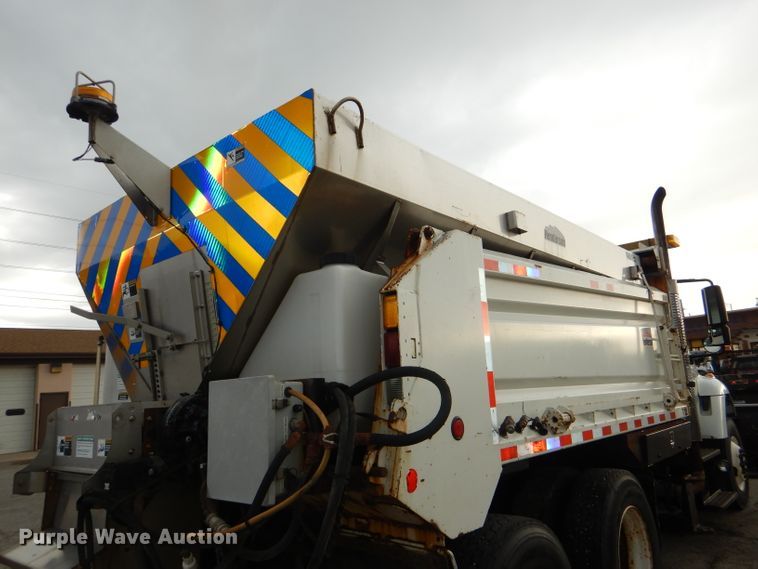 image for item DG4970 2007 International 7400 dump truck