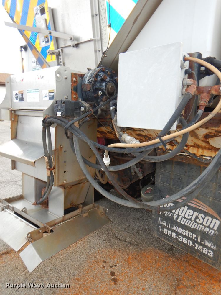 image for item DG4970 2007 International 7400 dump truck