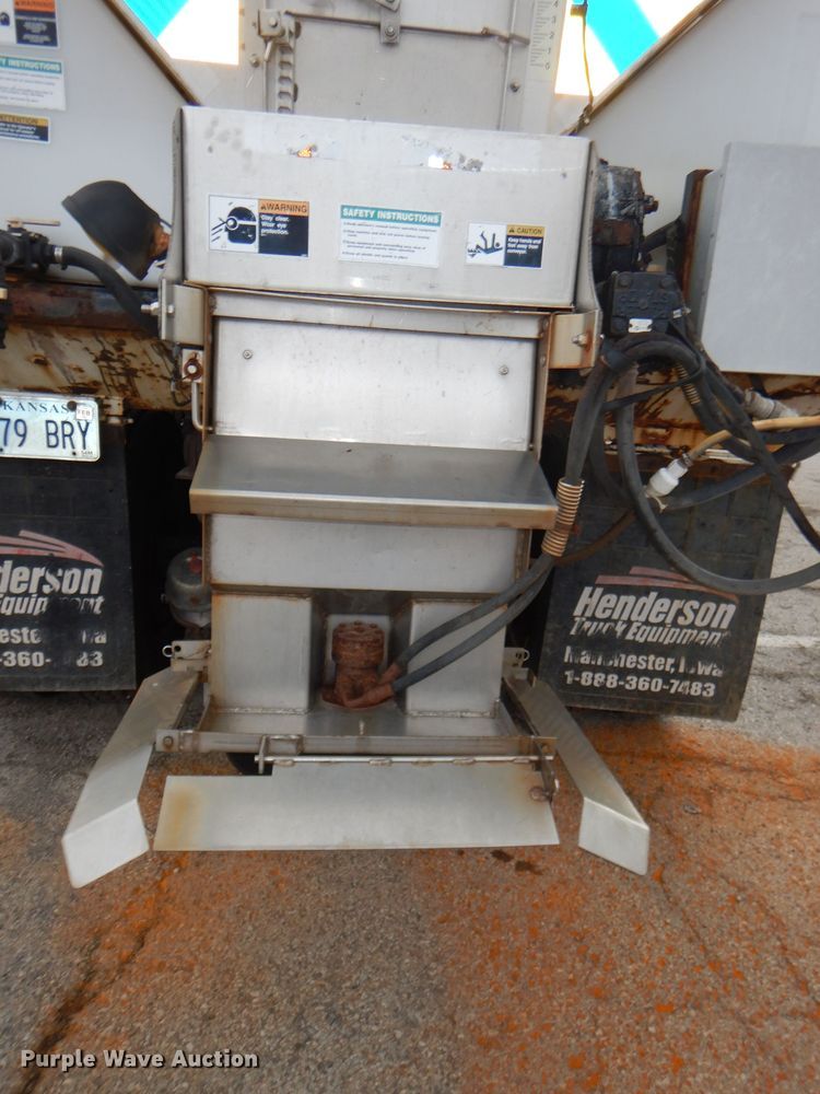 image for item DG4970 2007 International 7400 dump truck