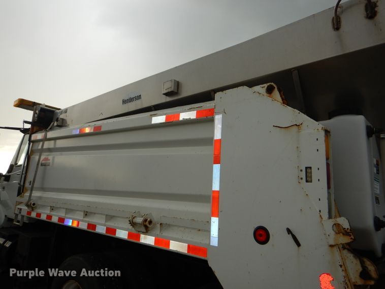 image for item DG4970 2007 International 7400 dump truck