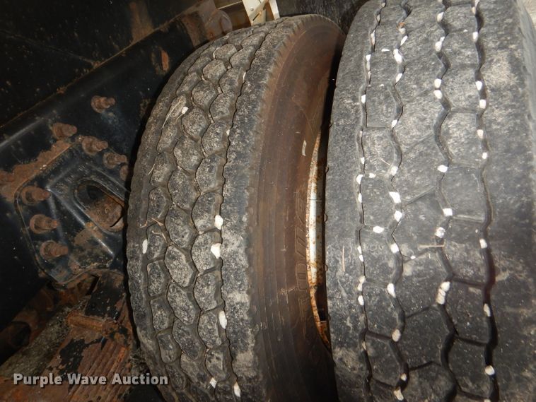 image for item DG4970 2007 International 7400 dump truck