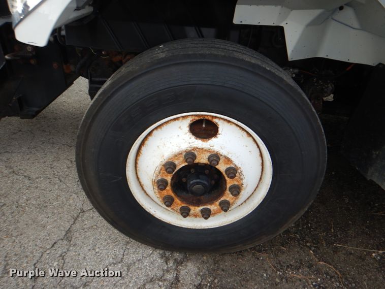 image for item DG4970 2007 International 7400 dump truck