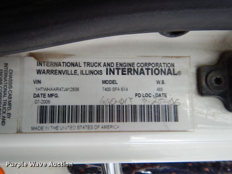 image for item DG4970 2007 International 7400 dump truck