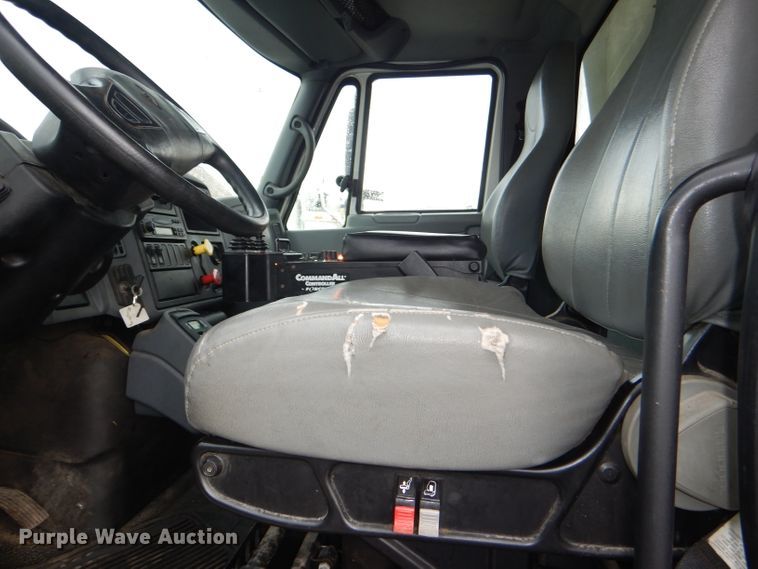 image for item DG4971 2007 International 7400 dump truck