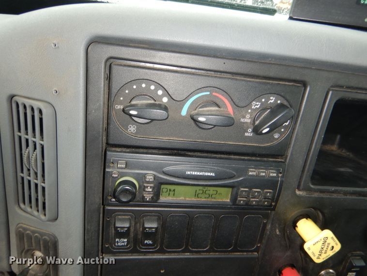 image for item DG4971 2007 International 7400 dump truck