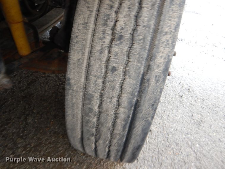 image for item DG4971 2007 International 7400 dump truck