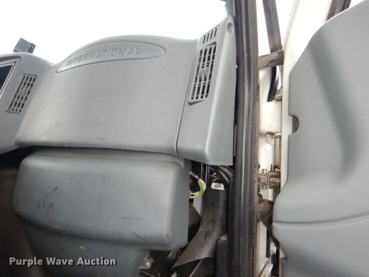 image for item DG4971 2007 International 7400 dump truck