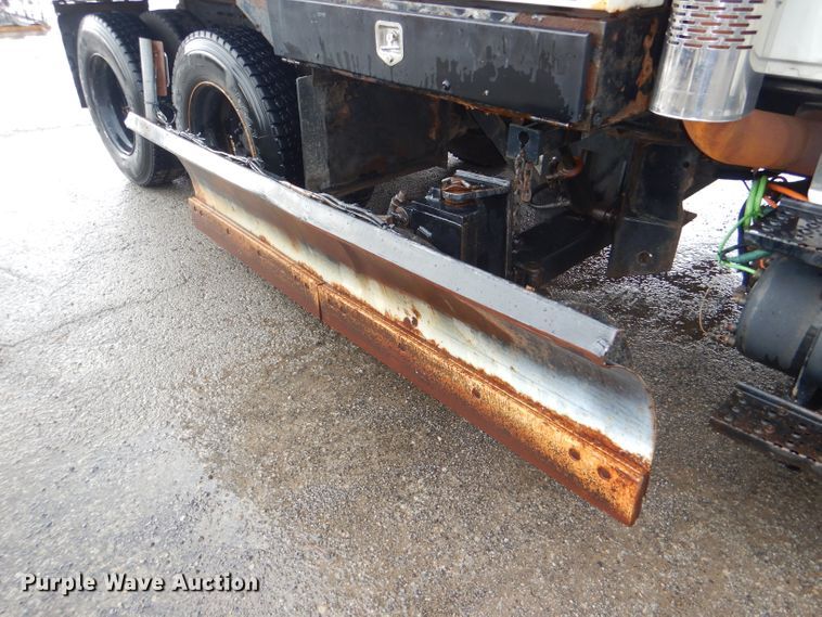 image for item DG4971 2007 International 7400 dump truck