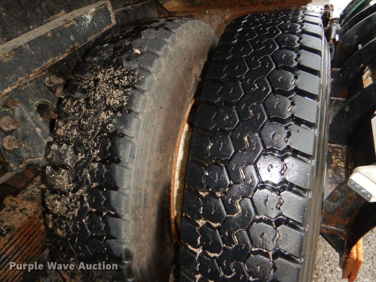 image for item DG4971 2007 International 7400 dump truck