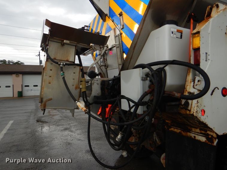 image for item DG4971 2007 International 7400 dump truck