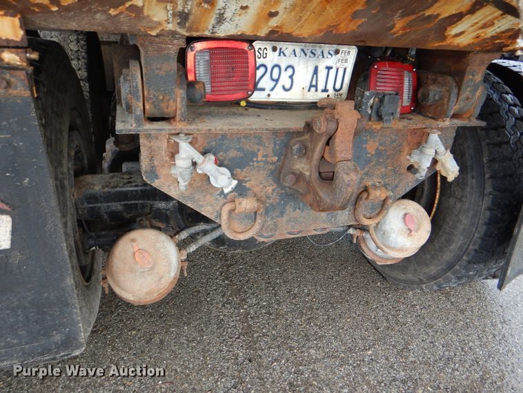 image for item DG4971 2007 International 7400 dump truck