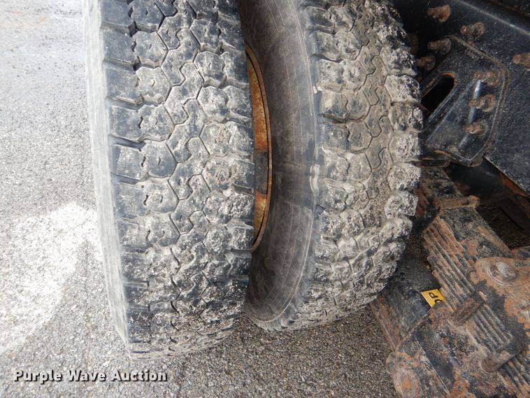 image for item DG4971 2007 International 7400 dump truck