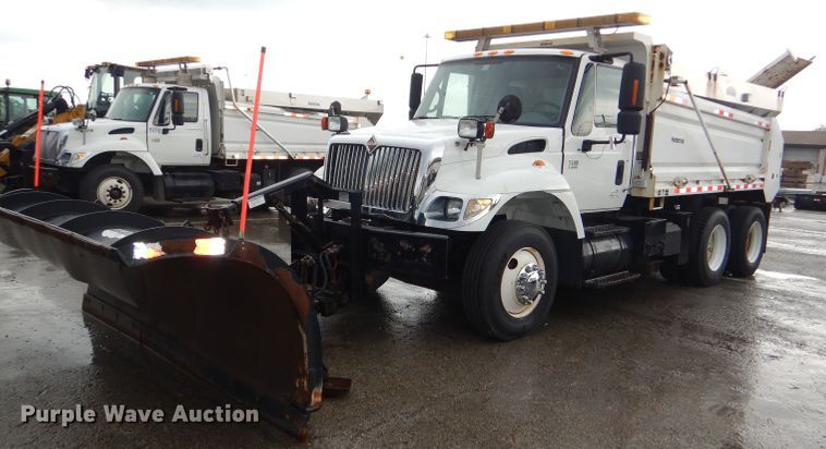 image for item DG4972 2007 International 7400 dump truck