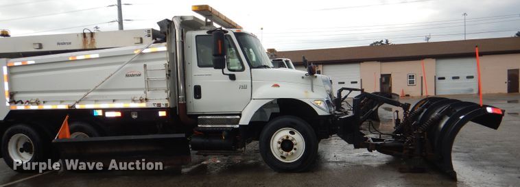 image for item DG4972 2007 International 7400 dump truck