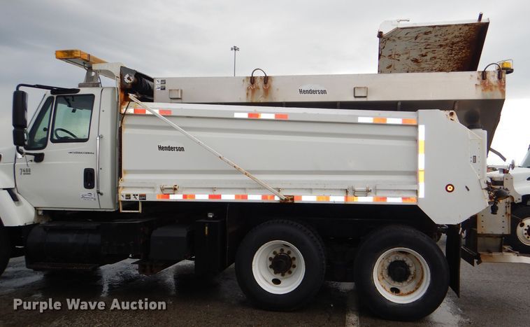 image for item DG4972 2007 International 7400 dump truck