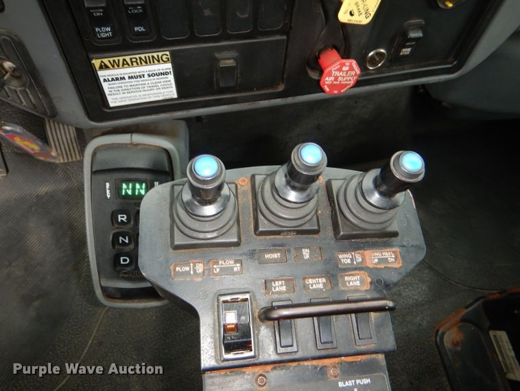 image for item DG4972 2007 International 7400 dump truck