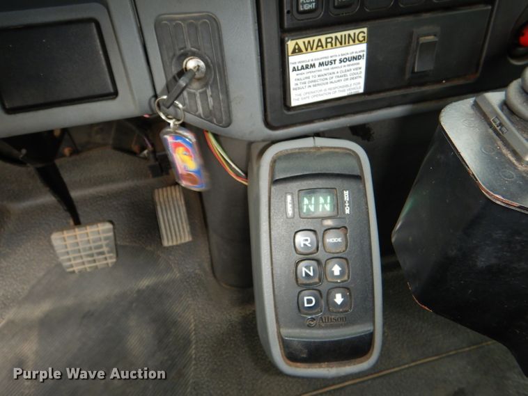 image for item DG4972 2007 International 7400 dump truck