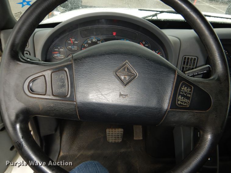 image for item DG4972 2007 International 7400 dump truck