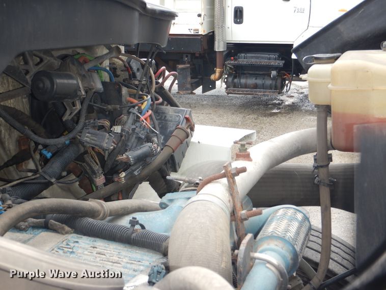 image for item DG4972 2007 International 7400 dump truck