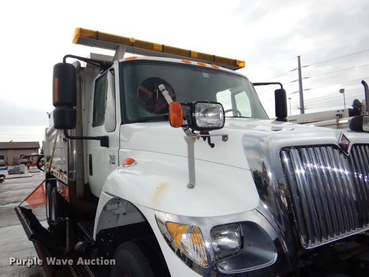 image for item DG4972 2007 International 7400 dump truck