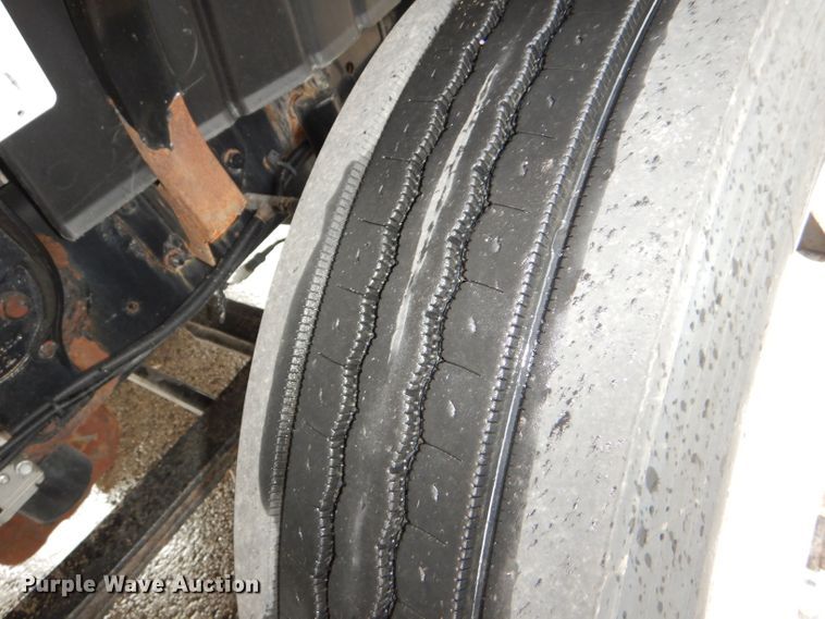 image for item DG4972 2007 International 7400 dump truck