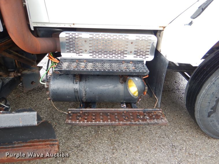 image for item DG4972 2007 International 7400 dump truck