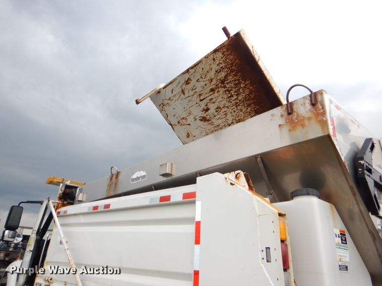 image for item DG4972 2007 International 7400 dump truck