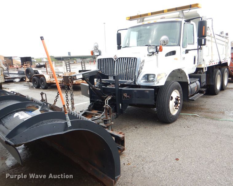 image for item DG4973 2007 International 7400 dump truck