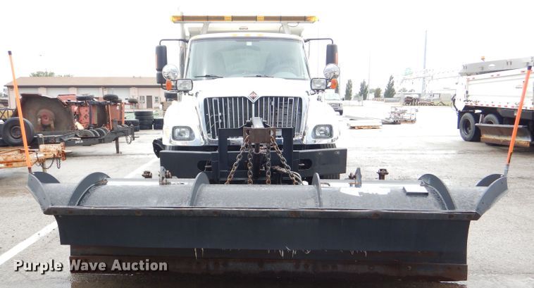 image for item DG4973 2007 International 7400 dump truck