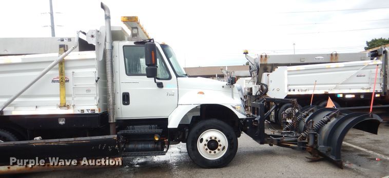 image for item DG4973 2007 International 7400 dump truck